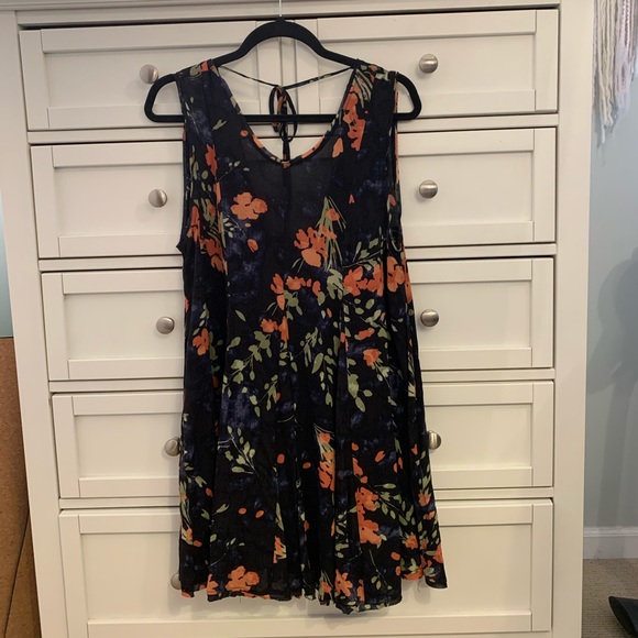 Floral Sundress - Picture 3 of 4